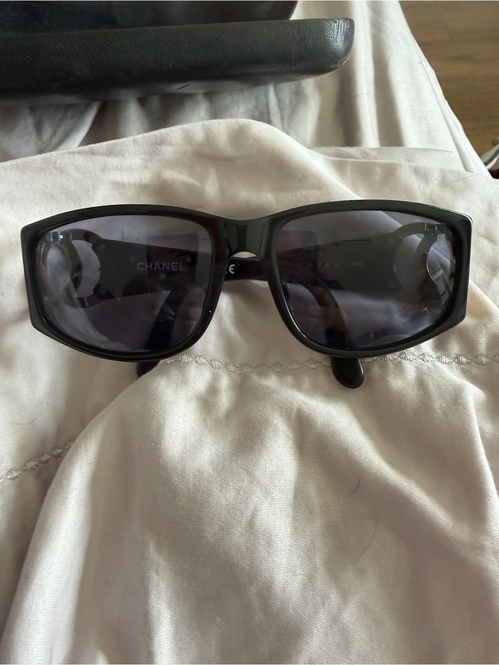 CHANEL Black Rectangular Sunglasses with Dark Lenses - Picture 2 of 5